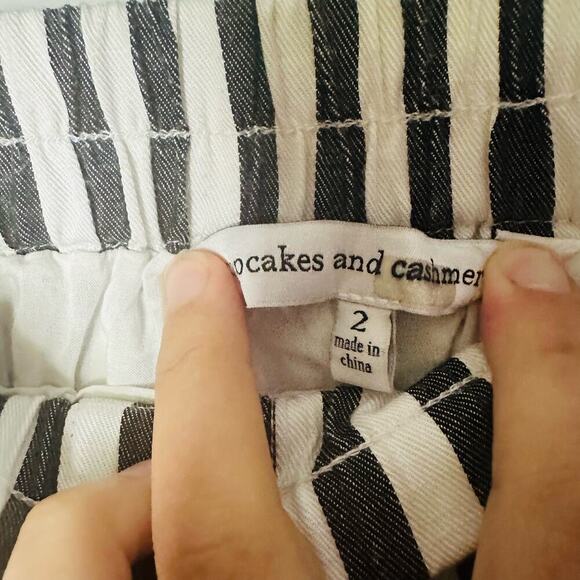 CUPCAKES AND CASHMERE Black White Striped Faux Front Button Midi Skirt Size 2 - Picture 7 of 8